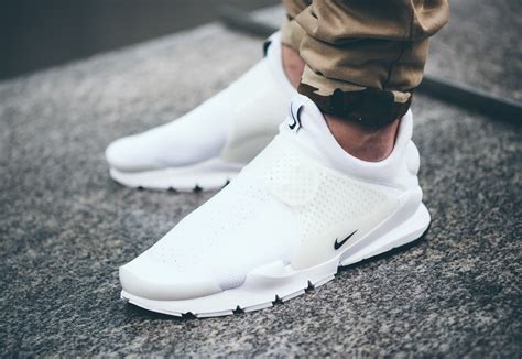 nike sock dart herren schwarz weiß|Amazon.com: Nike Sock Dart Shoes.